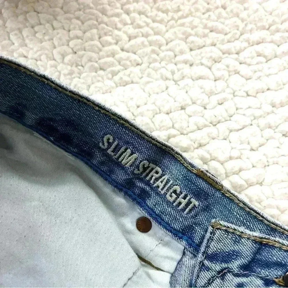 American Eagle Slim Straight Web Cuff Distress Denim Highrise Jean Shorts - Picture 11 of 13